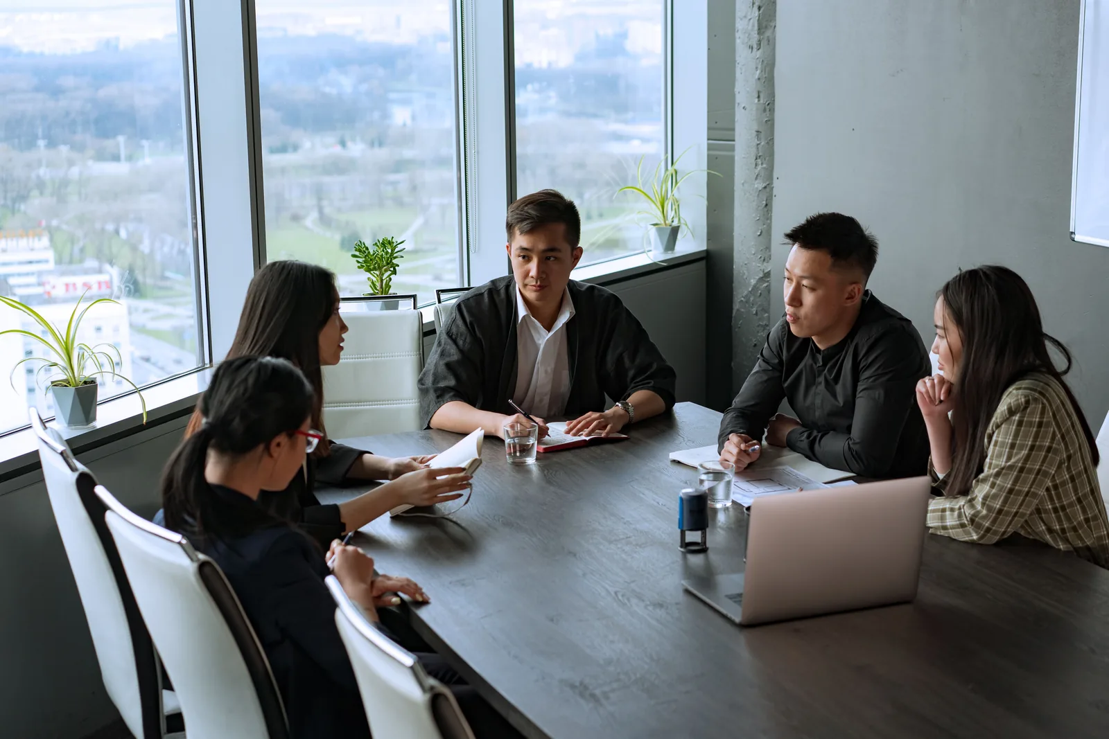 Structured BPO provider workflow connecting data, teams, quality, and operations